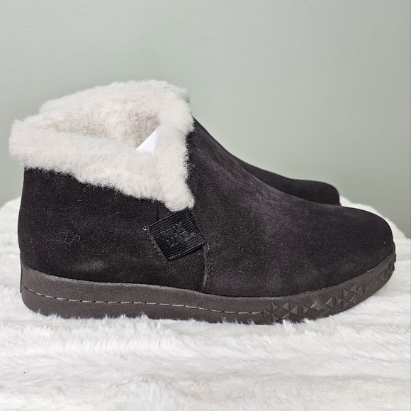 MUK LUKS Womens Suede Street West End Wool Blend Ankle Bootie 7.5 CHOCOLATE - Picture 1 of 12